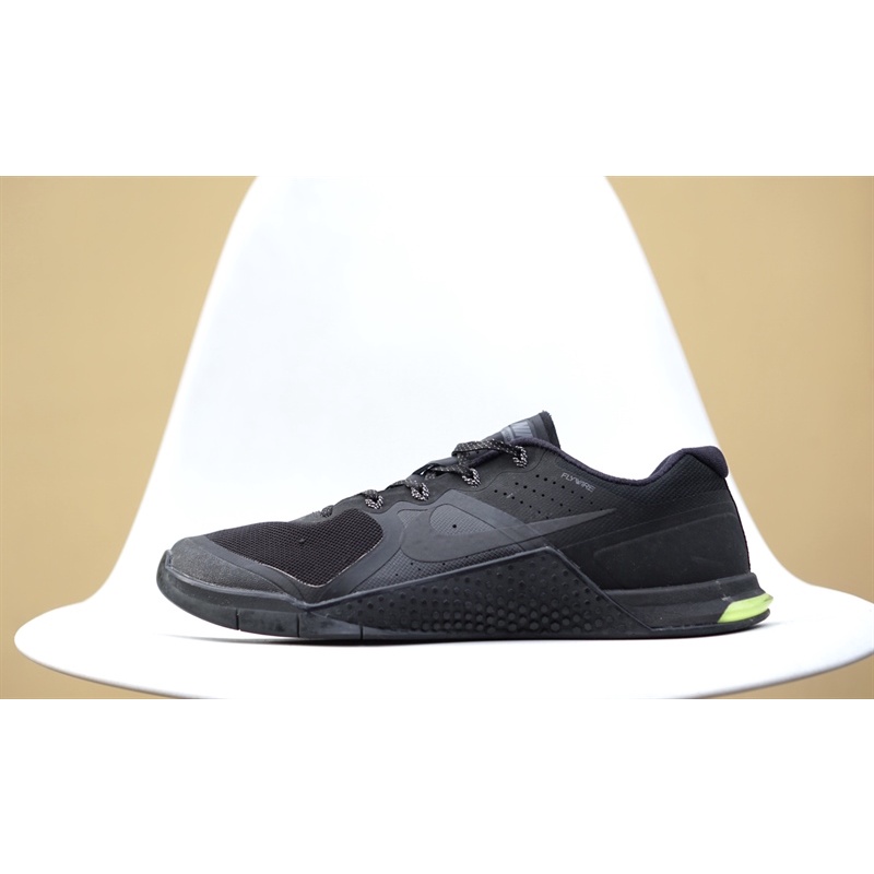 Nike Metcon 2 黑色運動鞋 819899-007 2手