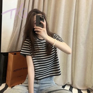 【小個子】別緻條紋t恤女夏高腰短袖ins顯瘦2025年新款辣妹時尚洋氣上衣 小個子t恤 短袖上衣 t shirt「TKG
