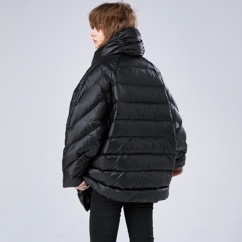 惠爾美設計感闊版外套寬鬆大尺碼女裝2022歐美時尚冬季新款高領羽絨服斗篷