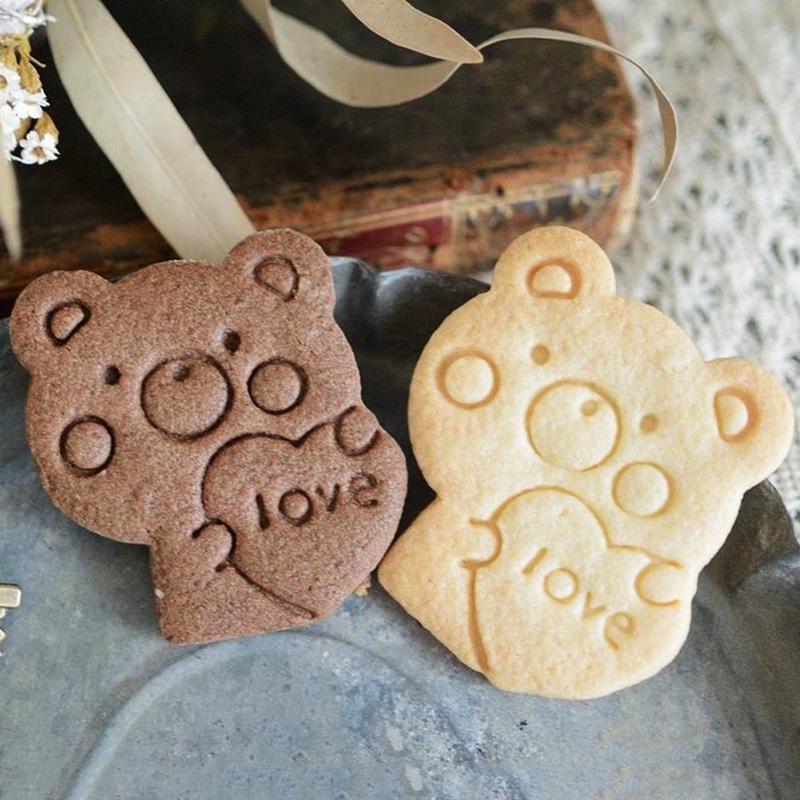 【悠悠生活】情人節表白小熊餅乾模具卡通愛心熊糖霜餅乾翻糖切模烘焙工具