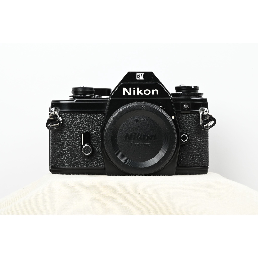 Nikon EM #942
