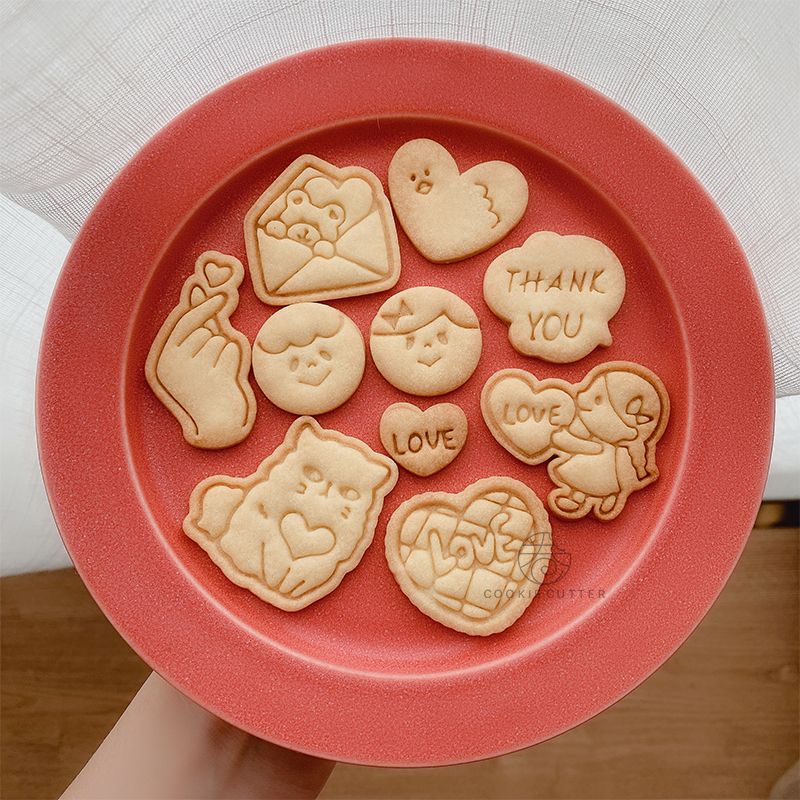 日式新款情人節9件套可愛卡通diy家用愛心比心LOVE烘焙餅乾模具