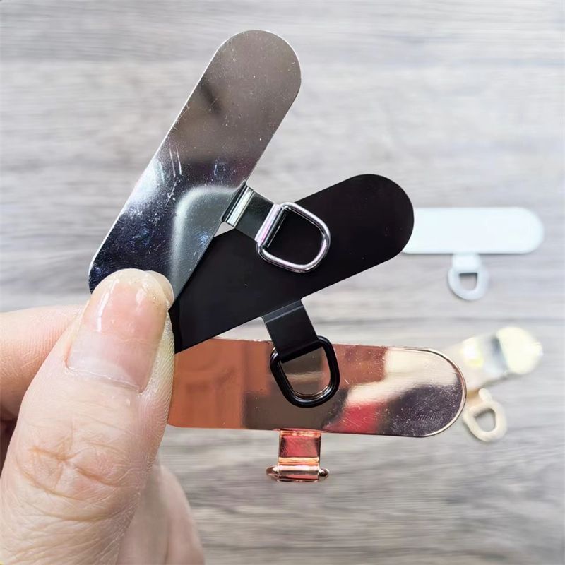 通用金屬不鏽鋼手機夾片吊飾不影響充電內嵌式固定卡片掛片卡片墊
