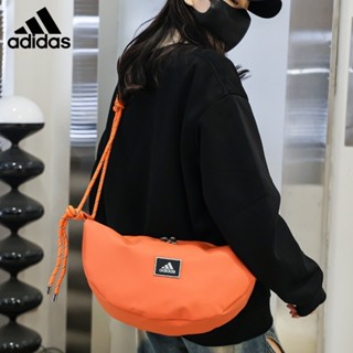 Adidas愛迪達男女大容量防水斜挎包 旅行運動戶外休閒便攜式斜挎包可調肩帶