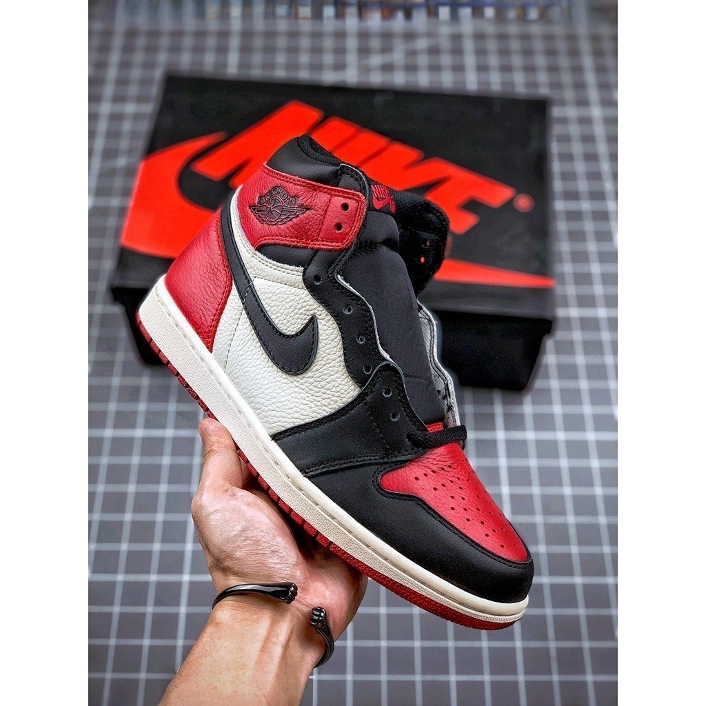 新款ni ke_air Jordan 1 Retro High bred頂層牛皮黑紅籃球鞋