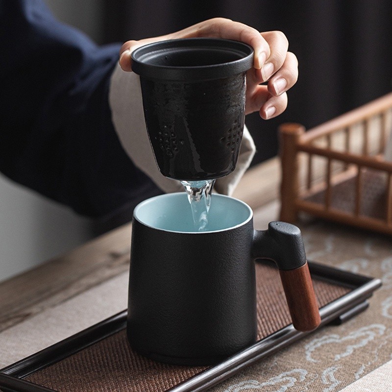 420ml粗陶木柄馬克杯茶水分離泡茶杯陶瓷帶蓋水杯辦公室過濾杯