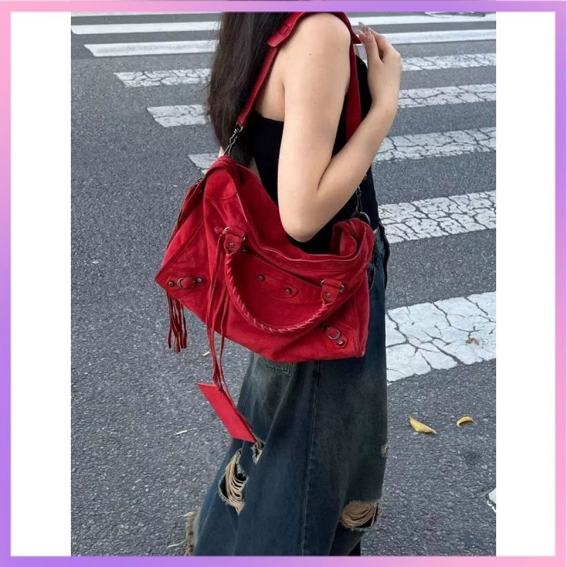 女包 包包 大容量 辣妹 機車包 潮流 個性 時尚 中古包 新款 高級 質感 紅色 單肩 斜背包