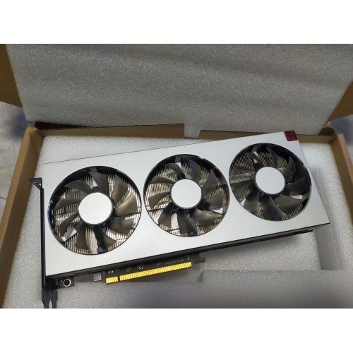 Xfx amd radeon discount vii 16gb hbm2