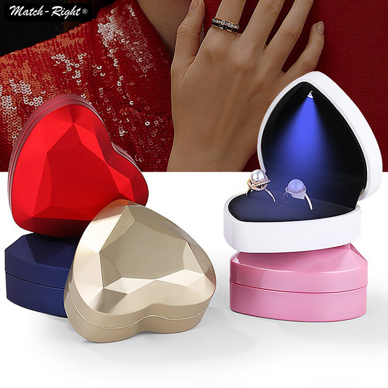 心形設計 LED 燈首飾盒高品質戒指展示盒求婚情侶戒指結婚戒指優雅首飾收納盒