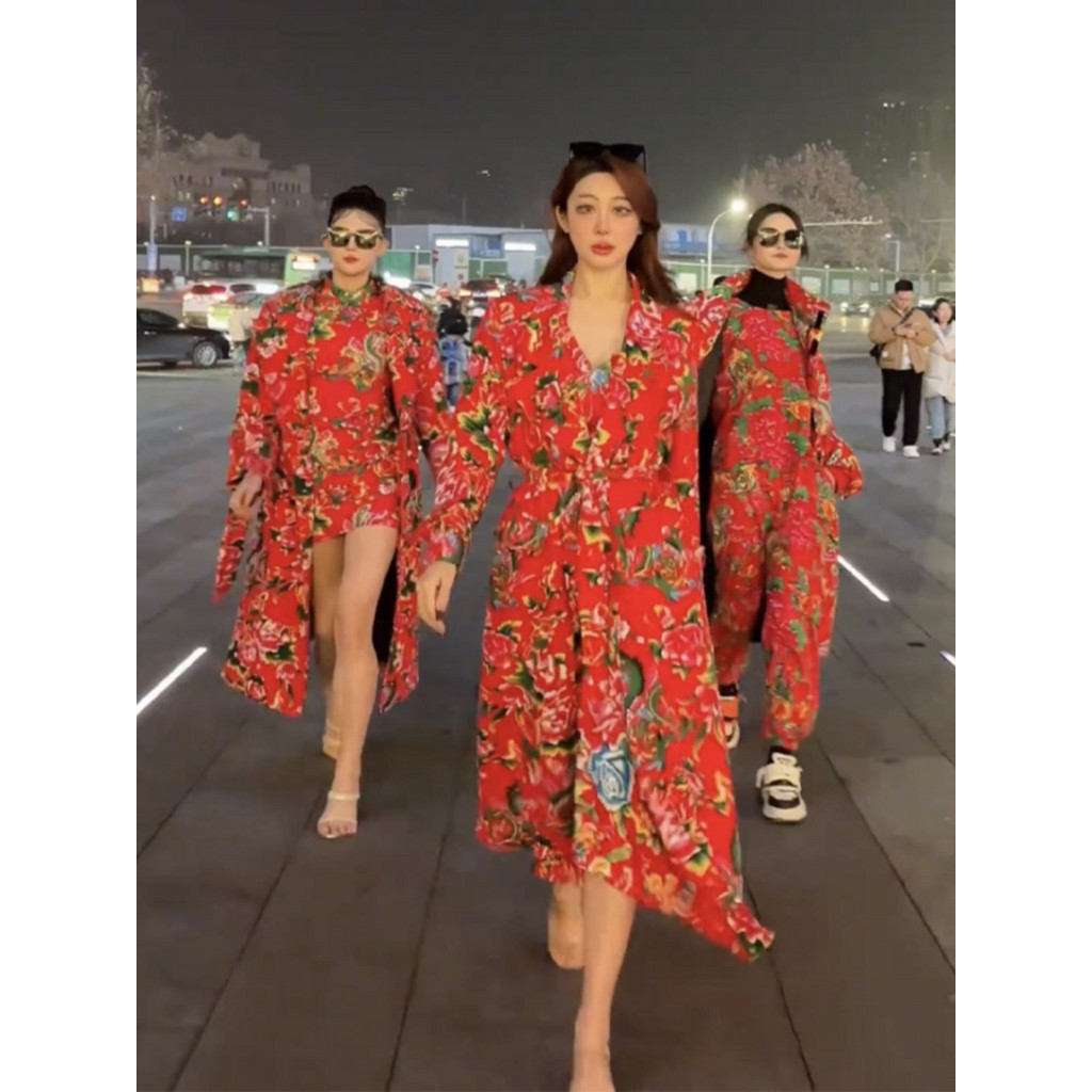 新中式 東北穿搭 東北大花裝民族風穿搭紅色風衣外套 中長新中式中國風西裝春