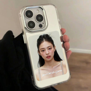 ✨熱賣中✨小眾ins酷Jennie 手機殼適用iPhone16pro max 15 14 13 12 11 x xs 7