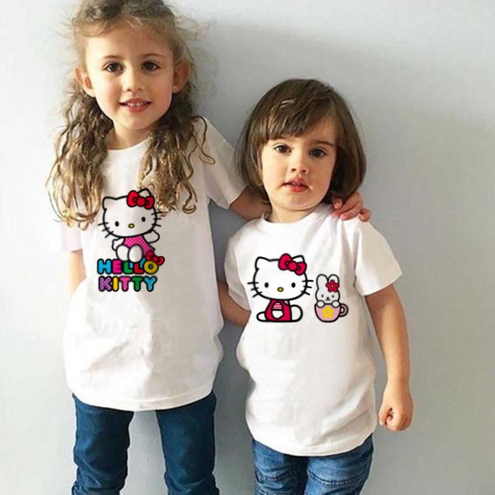 Hello Kitty 卡通印花兒童 T 恤適合女孩動漫卡通夏季短袖 T 恤可愛卡通女孩上衣穿著舒適兒童 T 恤兄弟姐妹
