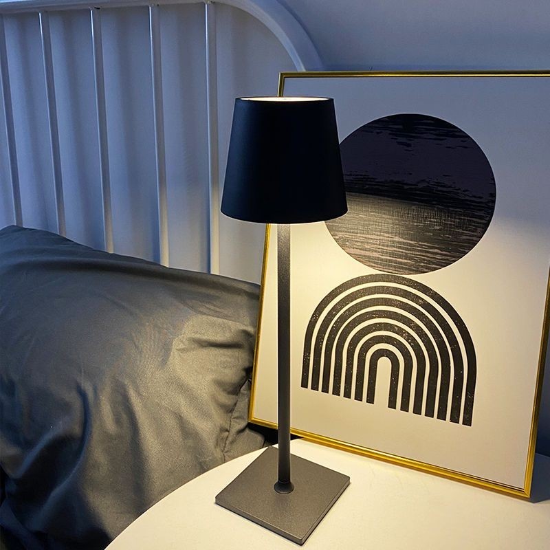 淳言LED簡約高腳裝飾檯燈臥室床頭USB無線充電創意小夜燈桌面擺件