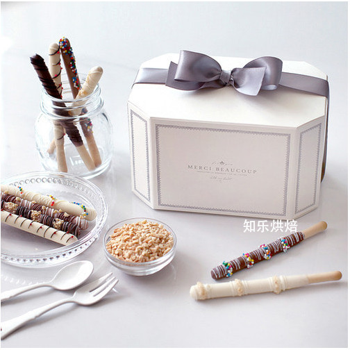 【現貨】【巧克力包裝盒】25個 簡約 甜點餅乾巧克力可露麗烘焙包裝 紙盒子 牛軋糖曲奇禮盒 送禮