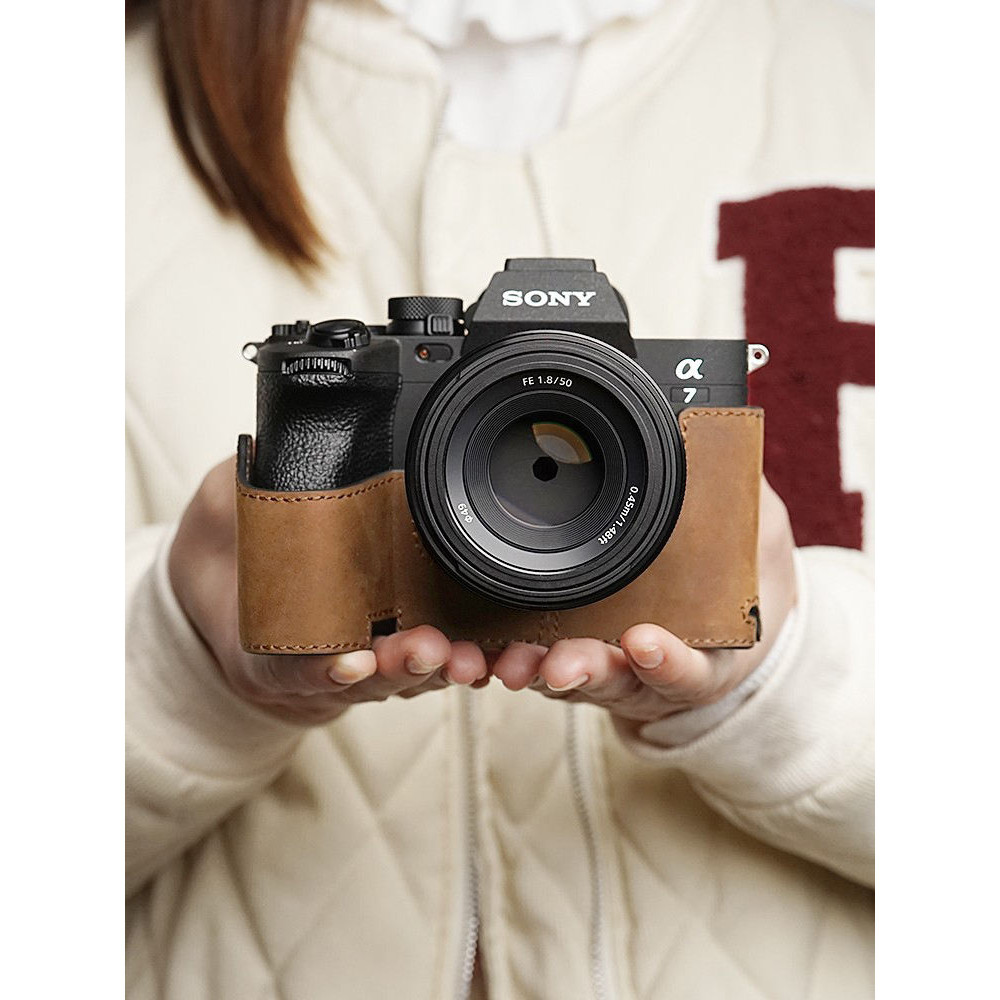 MrStone索尼A7M4 a7s3相機皮套適用sonyA7R5手柄保護套相機殼底座