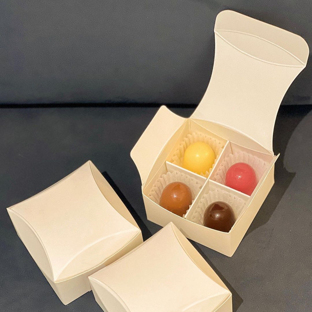 【現貨】【巧克力包裝盒】 情人節 創意 星空 草莓 巧克力 包裝盒 太妃糖果 糕點 餅乾 可露麗 手工禮盒