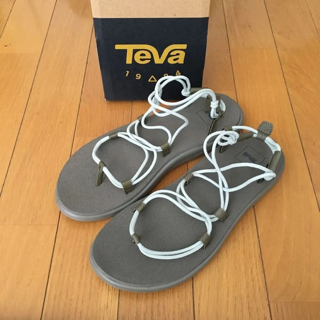 近全新 TEVA 涼鞋 mercari 日本直送 二手