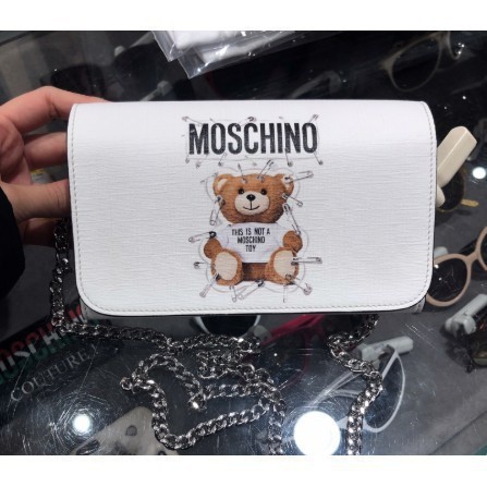 專櫃正品moschino Moschino經典別針小熊十字紋單肩斜woc雙肩包零錢包女包正品DGKK
