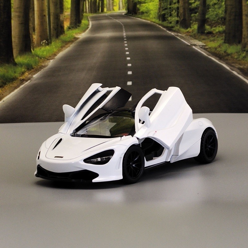 模型車 1:32 McLaren 720S 麥拉倫 720S 蝴蝶門 跑車模型 聲光 合金回力車玩具 擺件 收藏