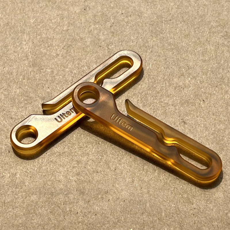 CNEDC 鑰匙扣 Ultem PEI 樹脂 CNC 防丟鑰匙扣腰扣
