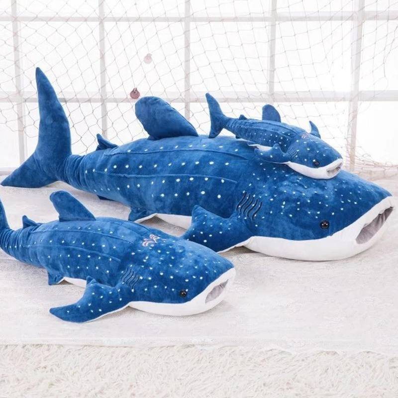 藍鯨魚公仔 抱枕 靠墊 海豚鯨鯊魚玩偶 毛絨玩具 布娃娃 午睡枕 禮物 鯨魚娃娃 鯨鯊魚抱枕