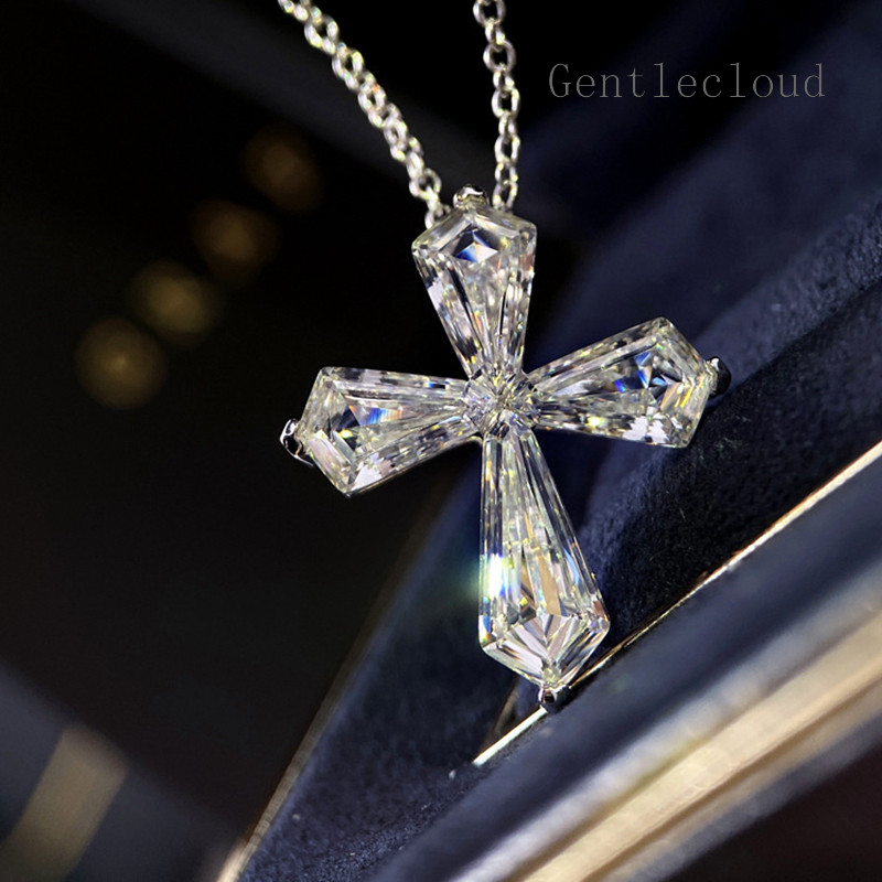 Gc 奢華超閃高碳鑽石十字架項鍊