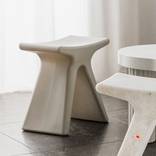 北歐ins網紅創意塑料凳子 矮凳小戶型客廳人型換鞋凳 家用板凳門口 家用凳子穿鞋凳 椅凳 椅子 簡約風凳子
