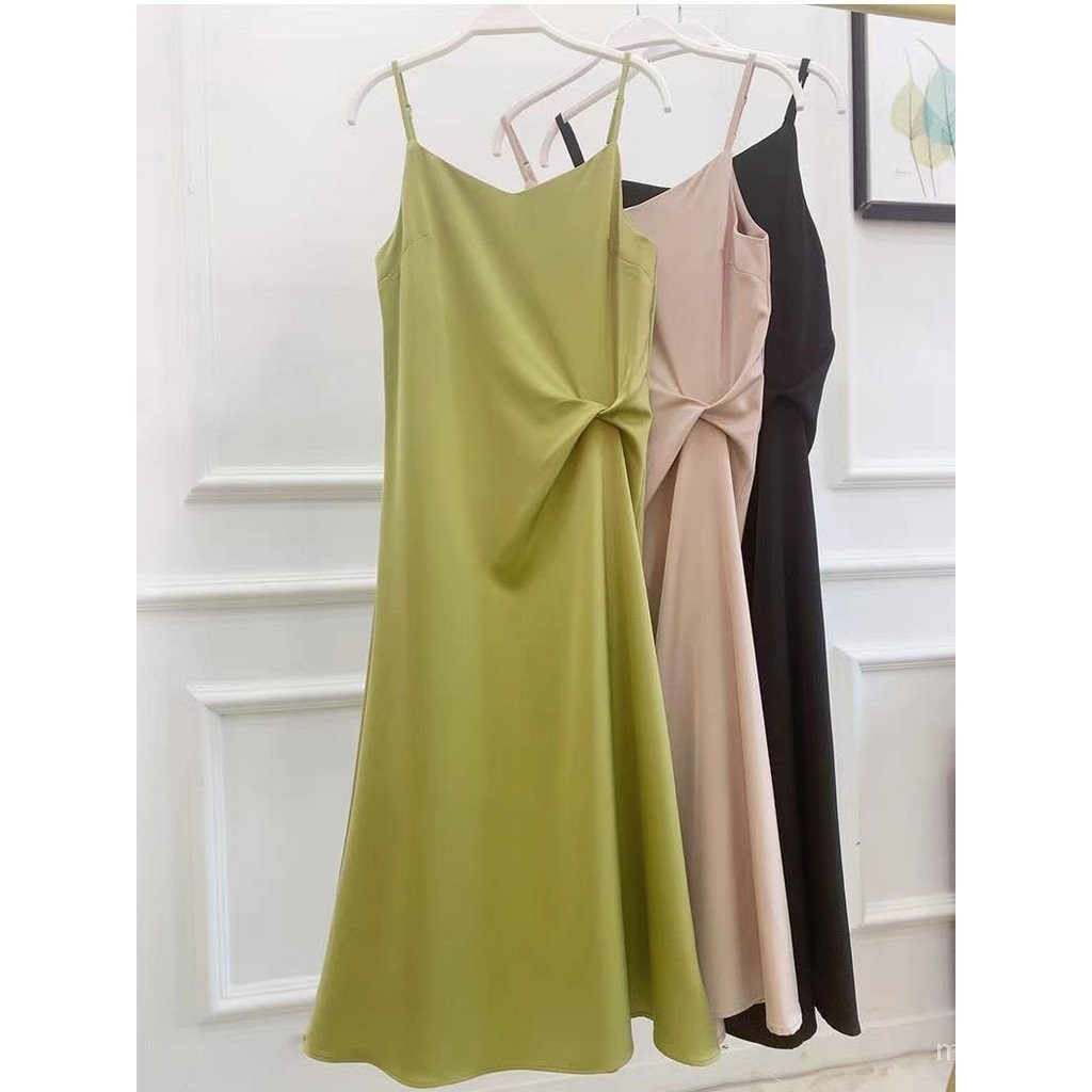 酪梨綠吊帶長裙法式2024年春季女裝內搭設計感吊帶洋裝高級感