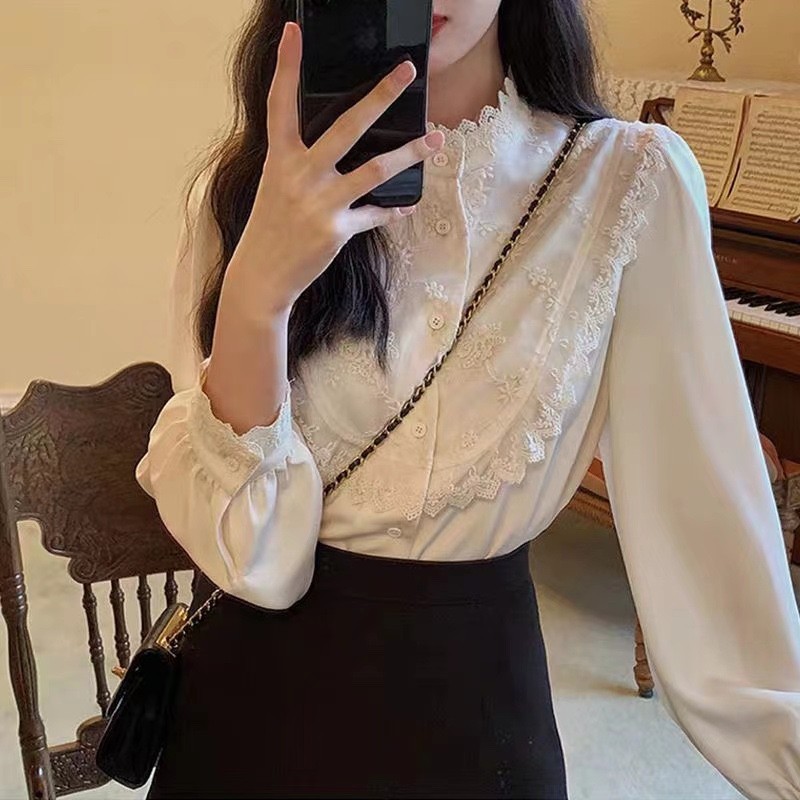 xiao    蕾絲白色襯衫女士秋冬法式復古設計感立領上衣洋氣泡泡袖打底襯衫針搭們關記 XPEL