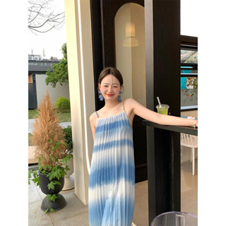 法式藍色漸變吊帶洋裝女2024夏季新款海邊度假裙子海浪裙
