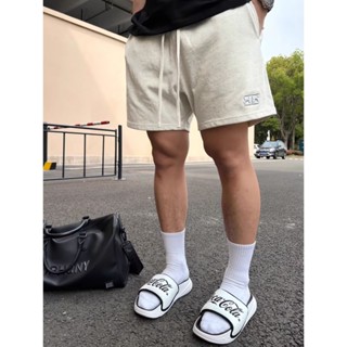【HOT 本舖】男裝 M-3XL 美式刺繡 簡約 運動短褲 男女健身 寬鬆休閒 情侶基礎 純色衛褲 五分褲子