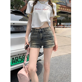 【HOT 本舖】 街頭辣妹休閒牛仔短褲女春夏季新款緊身包臀直筒短褲牛仔褲熱褲潮