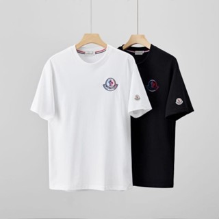 Monclers 徽標刺繡 T 恤紅公雞街頭服飾卡通上衣 T 恤