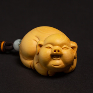 【現貨】小葉黃楊木可愛豬實木吊飾創意文玩手把件雕刻工藝品福豬木雕擺件