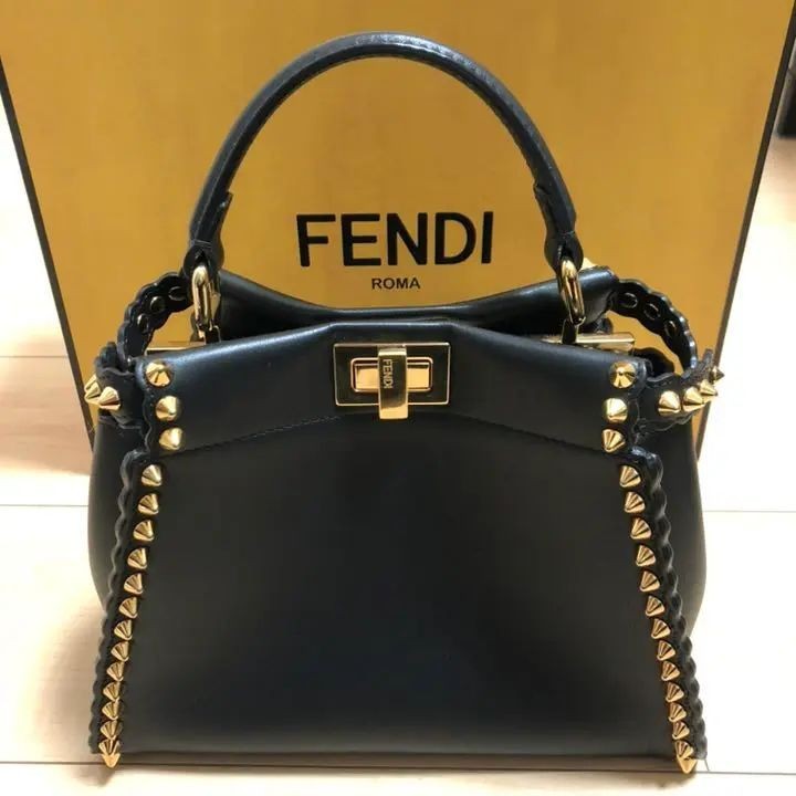 FENDI 芬迪 手提包 Peekaboo Lei 黑色 迷你 mercari 日本直送 二手