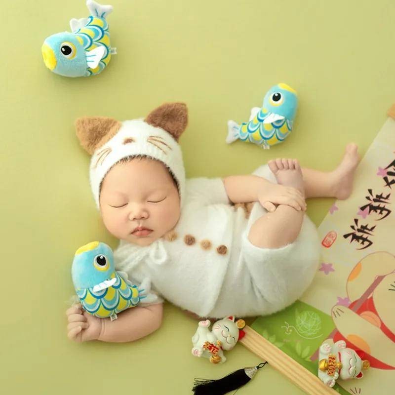 🎀CYMMHCM新生兒攝影招財貓主題服裝 嬰兒拍照帽子連體衣兩件套 影樓道具男女寶寶月子滿月照寫真衣服 寶貝成長紀念禮物