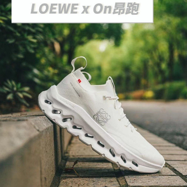 羅威 2024loewe Loewe x on cloudtilt 男女戶外低幫透氣跑鞋