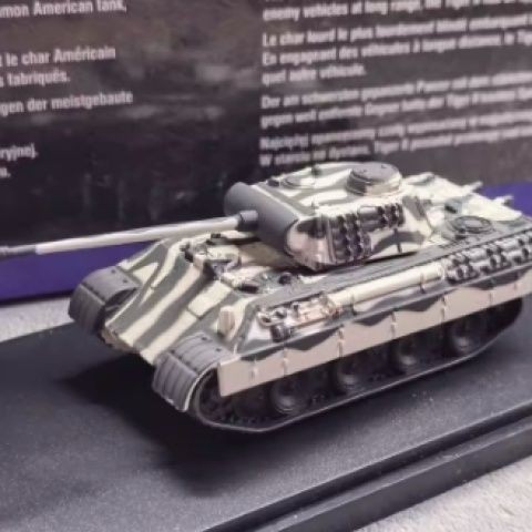 CORGI 1/87 二戰世界坦克大戰對決合金成品模型 豹式坦克帶展示盒絕版模型 收藏