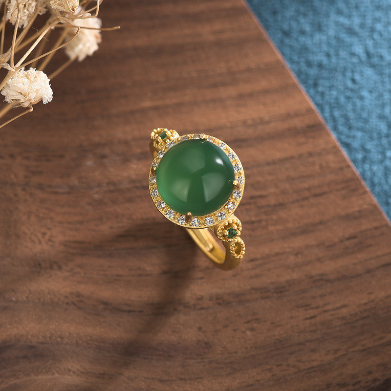 網紅帶貨直播 古風設計古法金女版戒指鑲嵌祖母綠玉髓指環