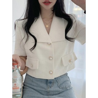 牛奶少女[氣質出眾]韓國chic夏季洋氣時尚極簡珍珠三粒扣翻領短袖短版西裝外套上衣女