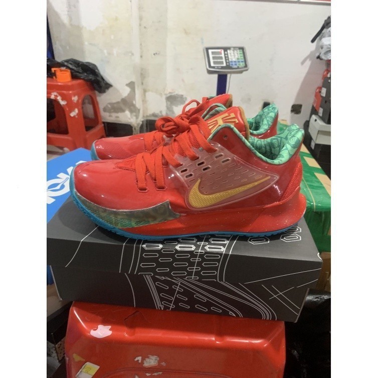 現貨nk Kyrie 2 low 5color 男士籃球鞋