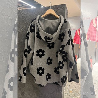 Xuan🥨[入鞦顯瘦穿搭]廢土風特大碼150公斤印花寬鬆上衣鞦鼕百搭款v領設計氣質休閒上衣女連帽衣連帽衫
