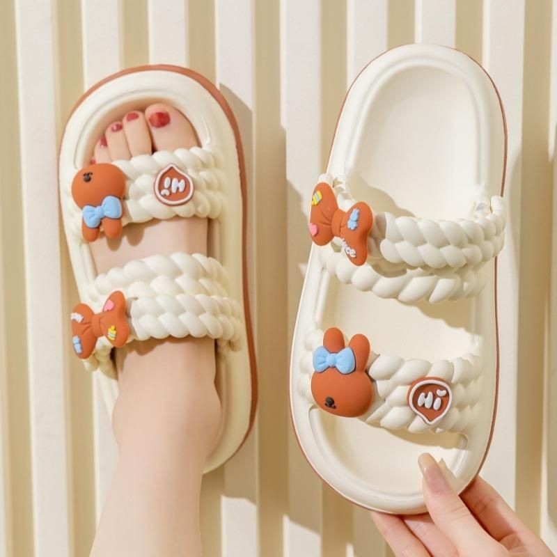 [1 碼加大] Crocs TREND 高麵包底涼鞋帶兔子圖案學校 2024