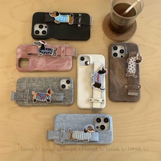 loved.t卡通刺綉臘腸狗小狗牛仔手腕帶純色手機殼 適用iPhone 16 15 14 13 pro max 16pr
