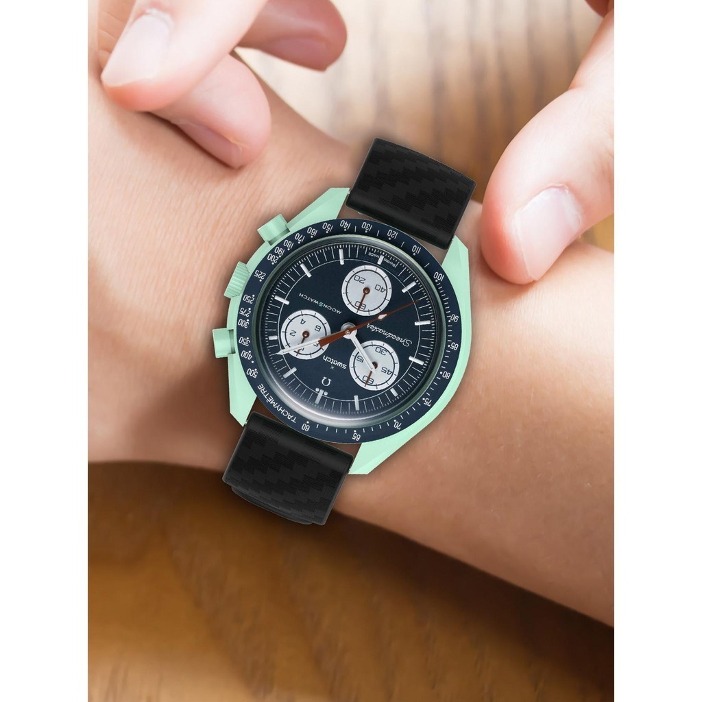 🔥🔥適用Swatch&amp;omega碳纖維矽膠錶帶斯沃琪聯名歐米茄星球橡膠手錶帶