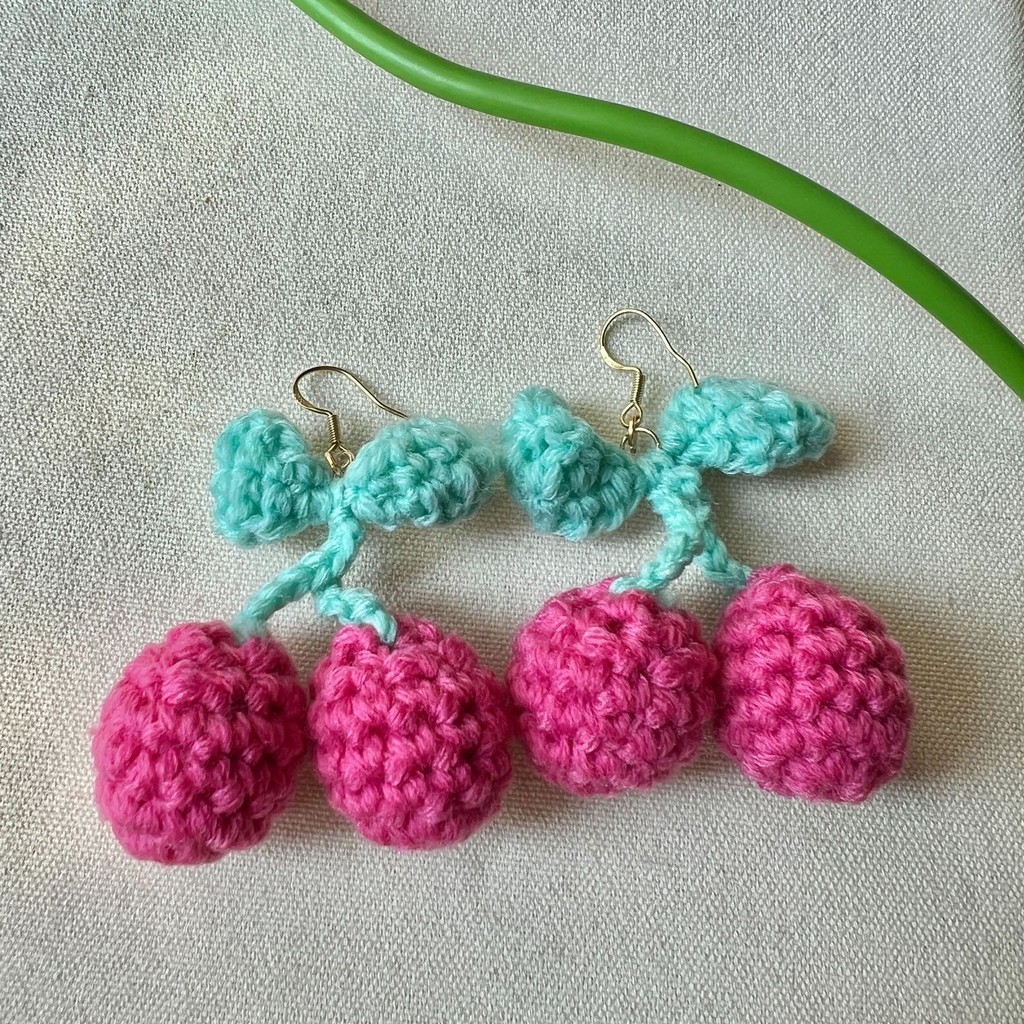 《甜甜耳飾》秋冬可愛編織玫紅色毛線果實小眾設計感氣質百搭小香風耳環耳夾女-