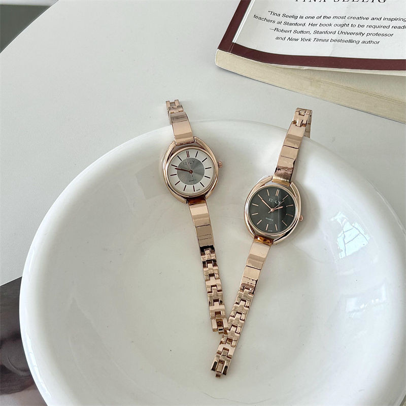 《現貨下單》高級感設計師款手錶女款新款ins風小眾輕奢時尚鏈條式手鍊表電子錶手錶女生防水手錶黑科技手錶指針手錶電子手錶