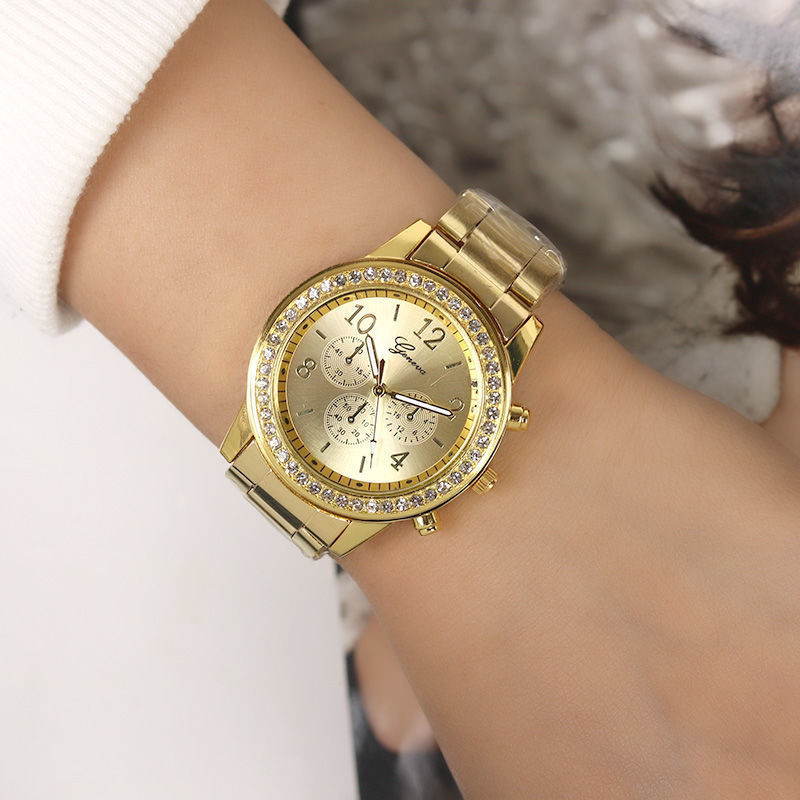 新款金色手錶簡約復古合金帶男表百搭時尚鑲鑽女表韓版休閒金錶女