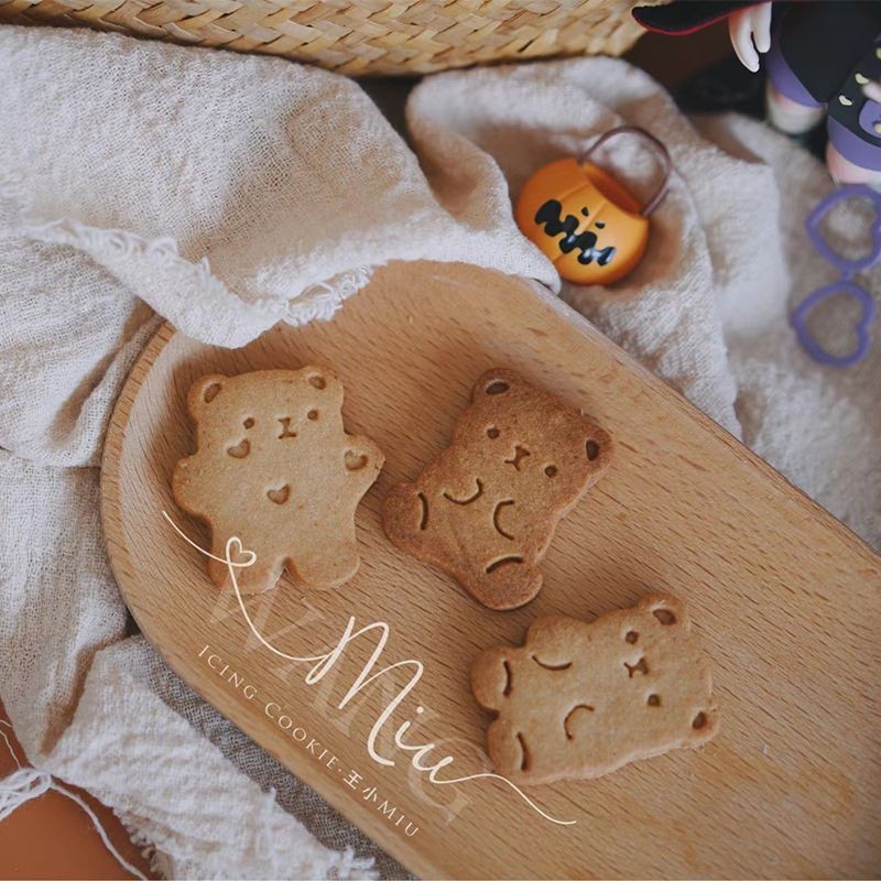 王小miu老師設計 卡通小熊餅乾模具情人節愛心小熊動物餅皮手壓模