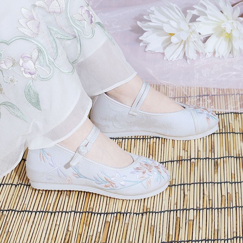 漢服鞋子古風內穿搭扣繡花鞋復古布鞋女軟底春夏新款女繡花鞋古風漢服鞋日常